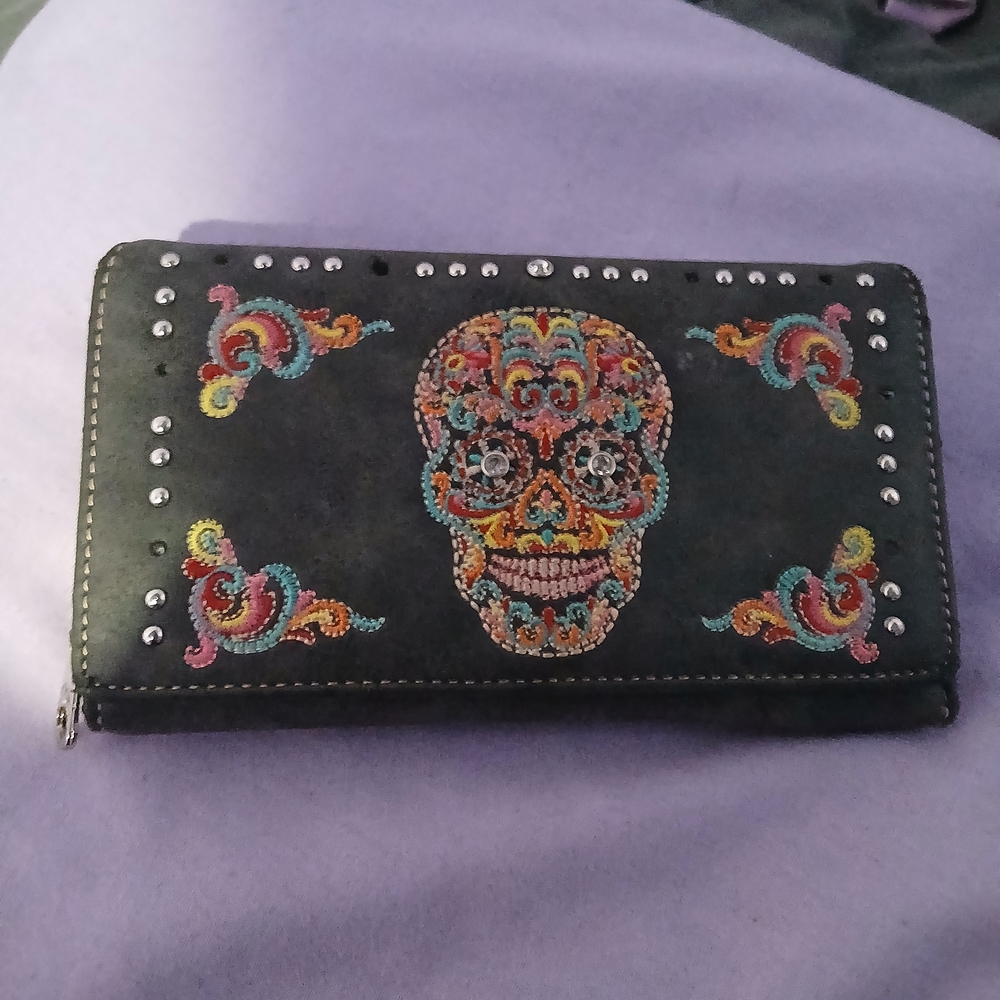 Embroidered Skull Black Wallet